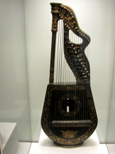 Dital-Harfe, Lautenharfe,Fruchtkasten Stuttgart